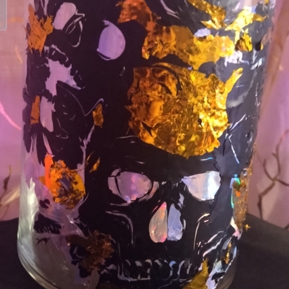 Holographic Tres skeletons n roses - Picture 5 of 6